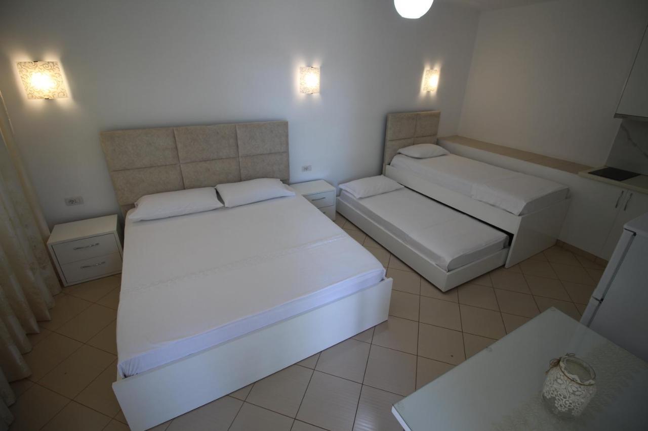 Hotel Villa Ambra Ксамил Екстериор снимка