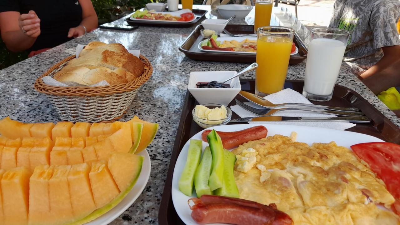 Hotel Villa Ambra Ксамил Екстериор снимка
