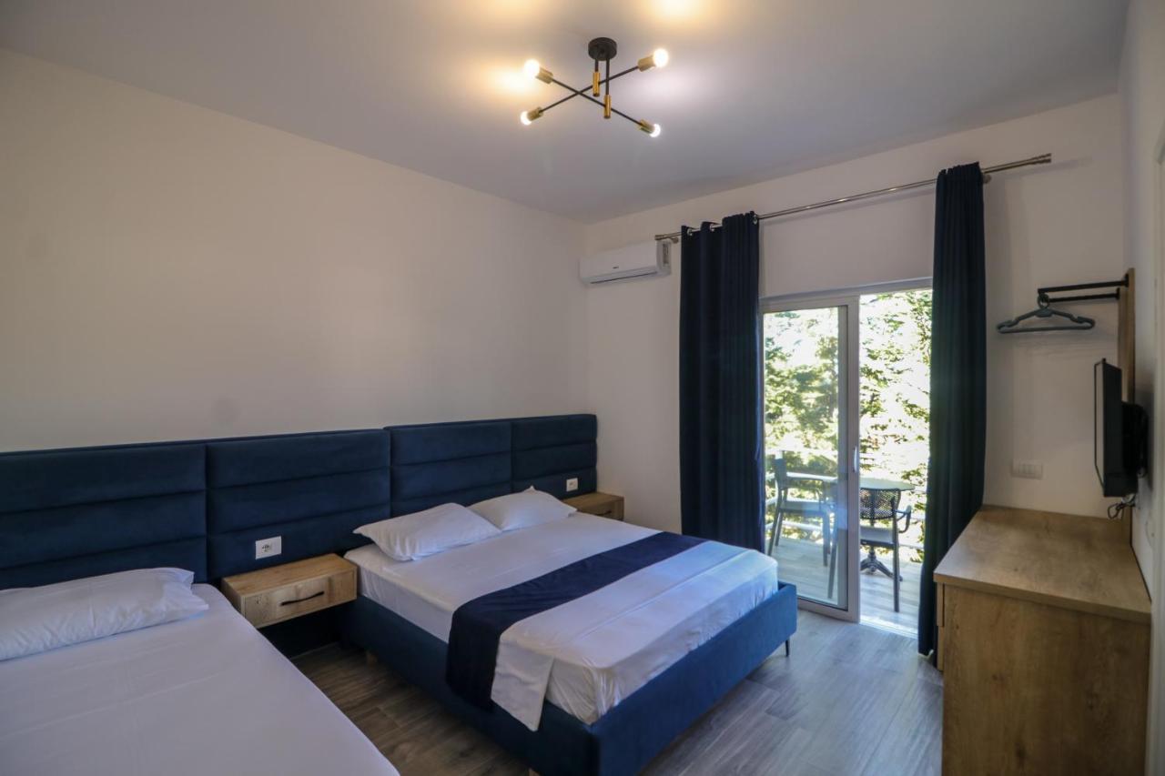 Hotel Villa Ambra Ксамил Екстериор снимка