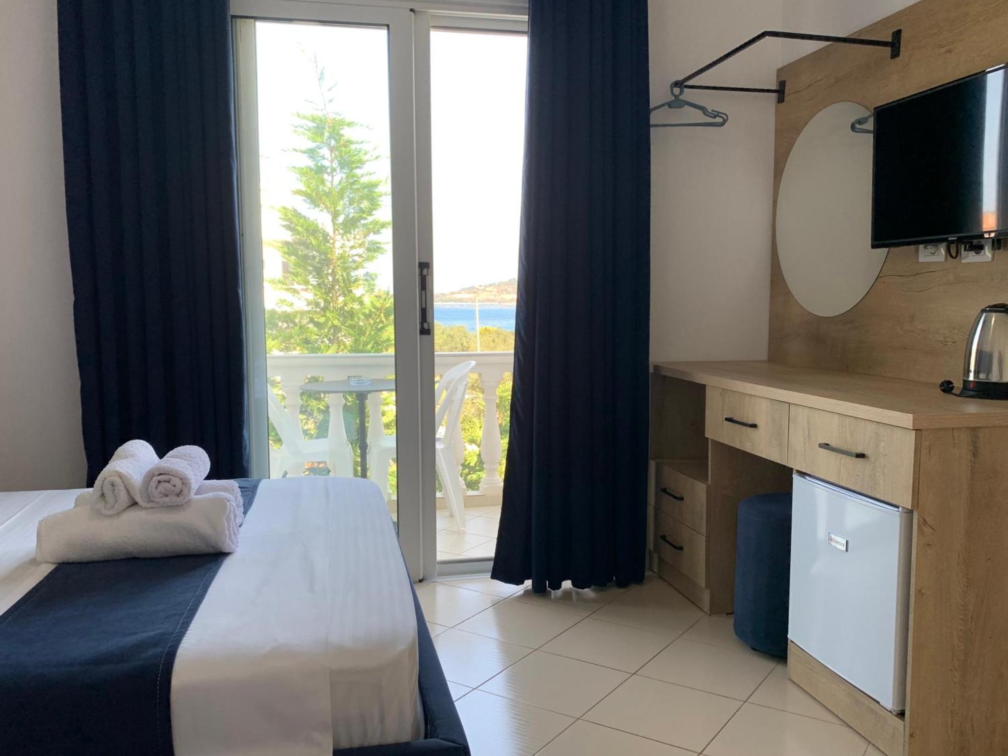 Hotel Villa Ambra Ксамил Екстериор снимка