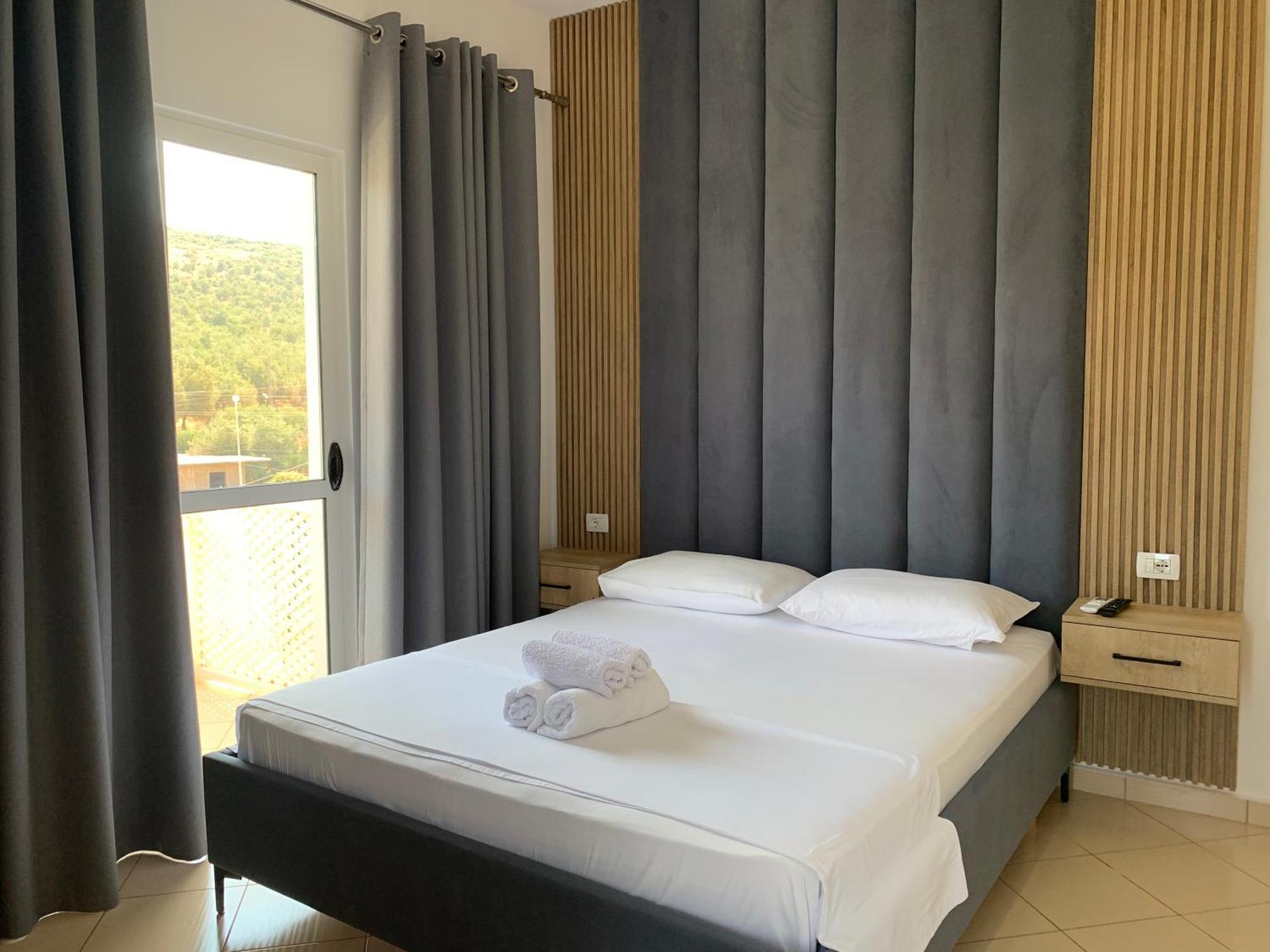 Hotel Villa Ambra Ксамил Стая снимка