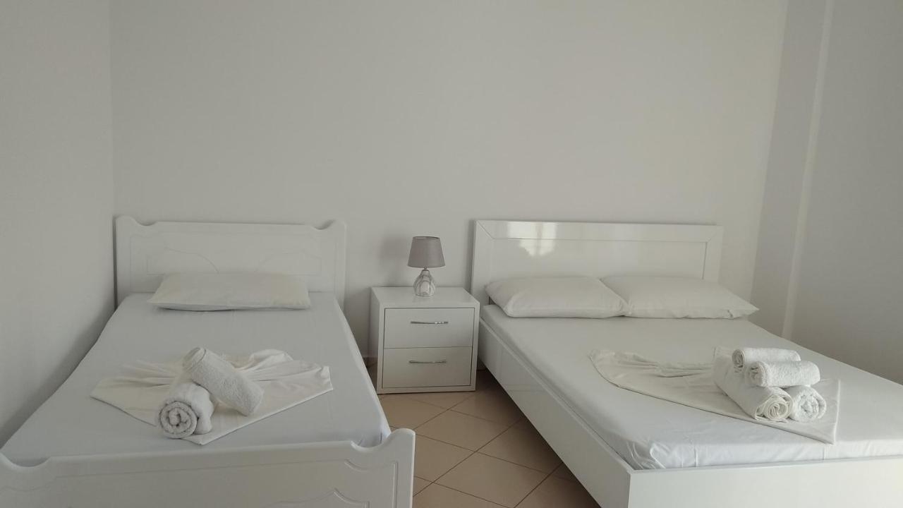 Hotel Villa Ambra Ксамил Екстериор снимка